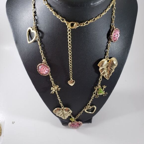 Betsey Johnson Jungle sweater necklace - Picture 3 of 5